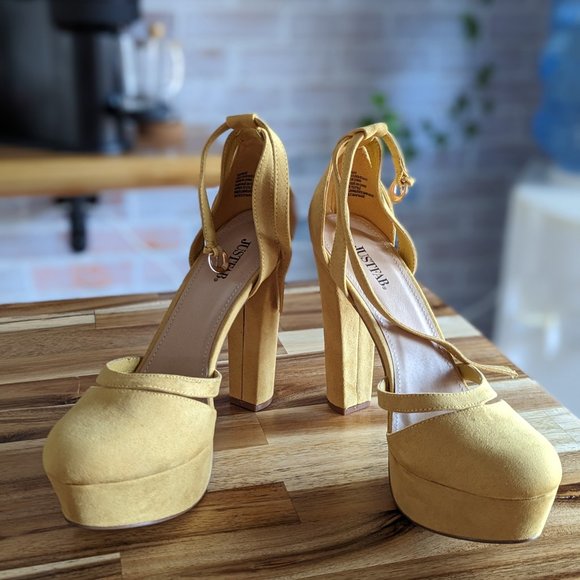 JustFab Yellow Heel shoes - Picture 4 of 4
